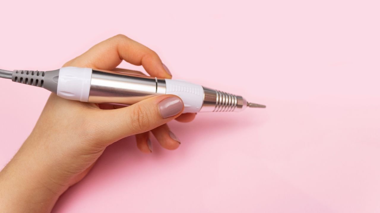 Jak wybrać frezarkę do paznokci?