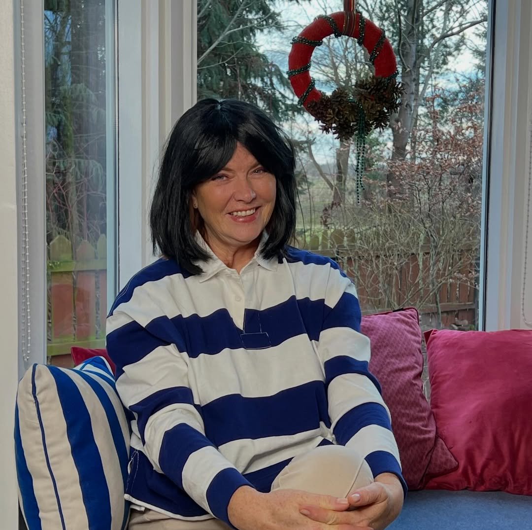 katarzyna dowbor w czarnych włosach