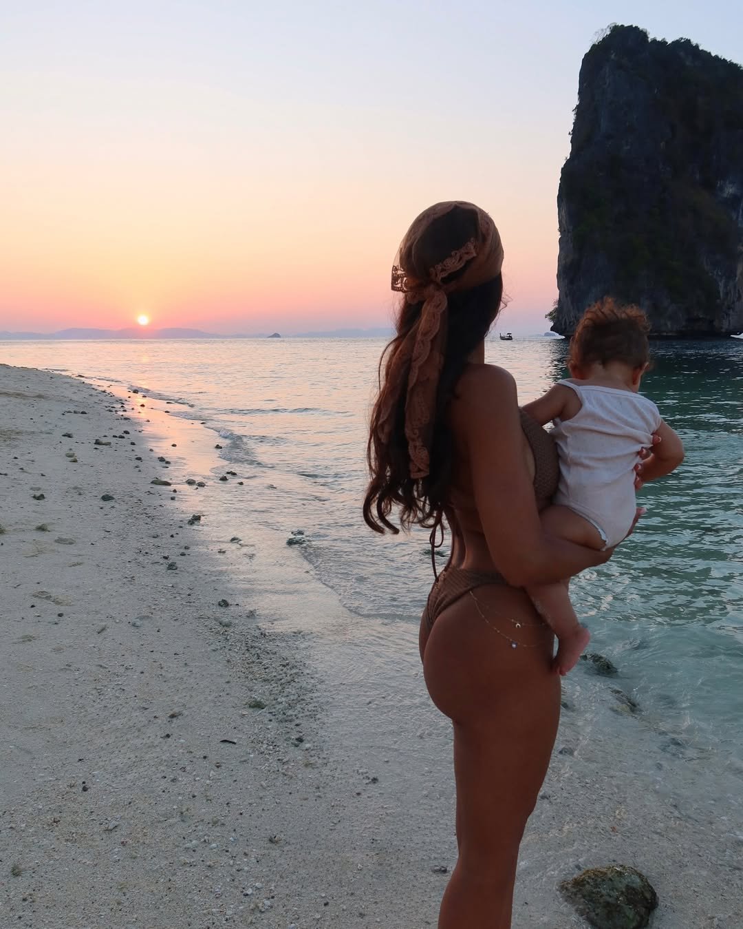 klaudia el dursi w bikini