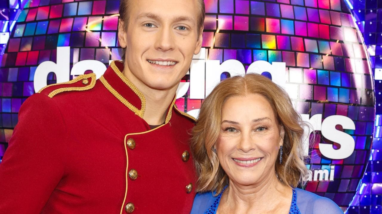 72-letnia Małgorzata Potocka poszła na całość w "Tańcu z gwiazdami". Zrobiła szpagat, a Ibisz natychmiast wypalił do kamer [dużo zdjęć]