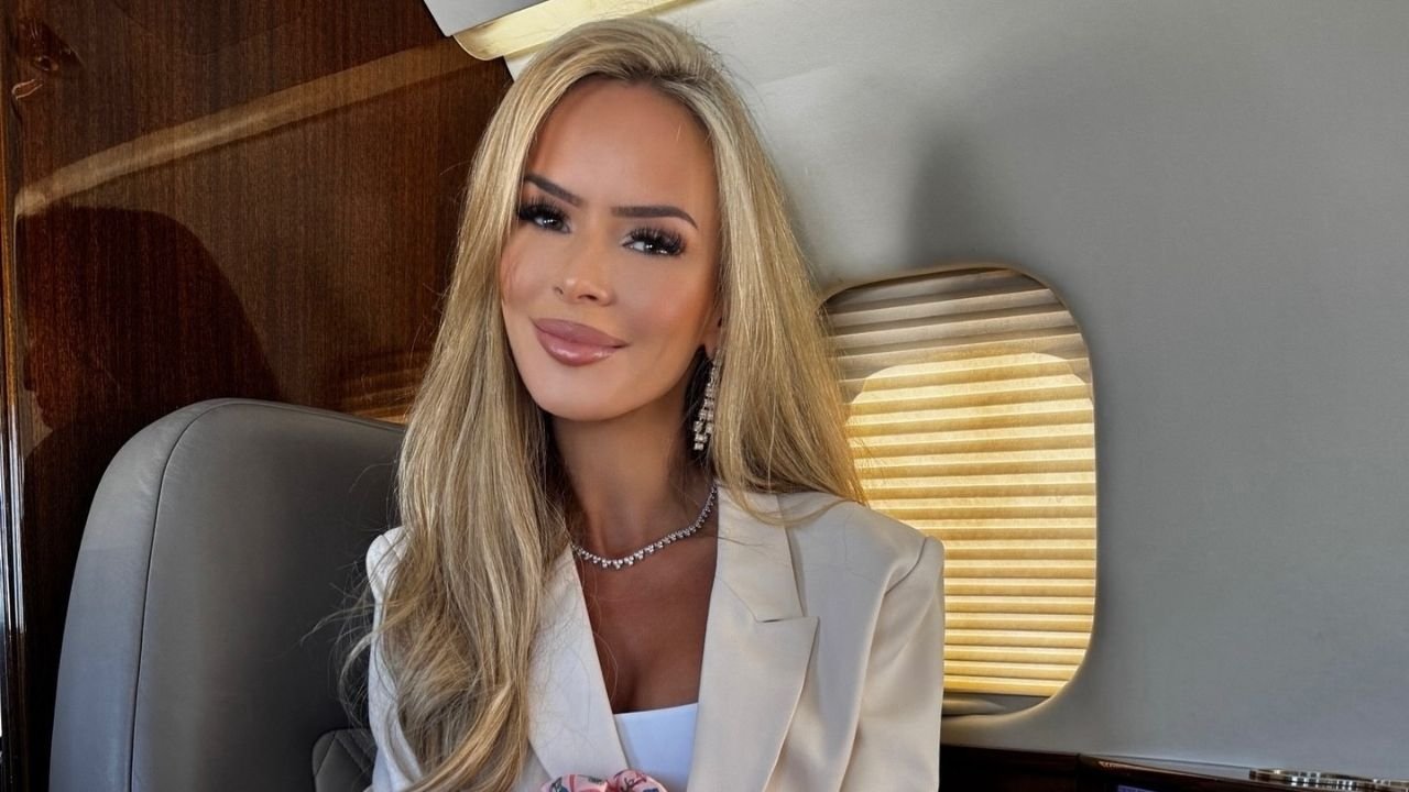 Roznegliżowana Monika Ordowska kusi subtelnymi dzwoneczkami. Sylwetka bogini i nogi do nieba