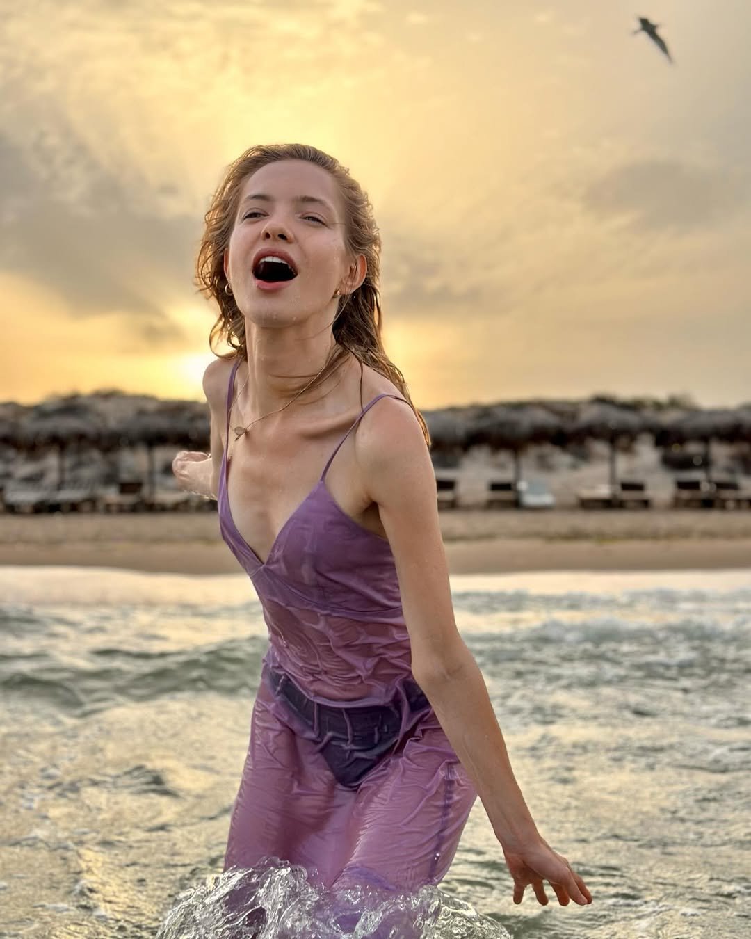 Paulina Gałązka w morzu