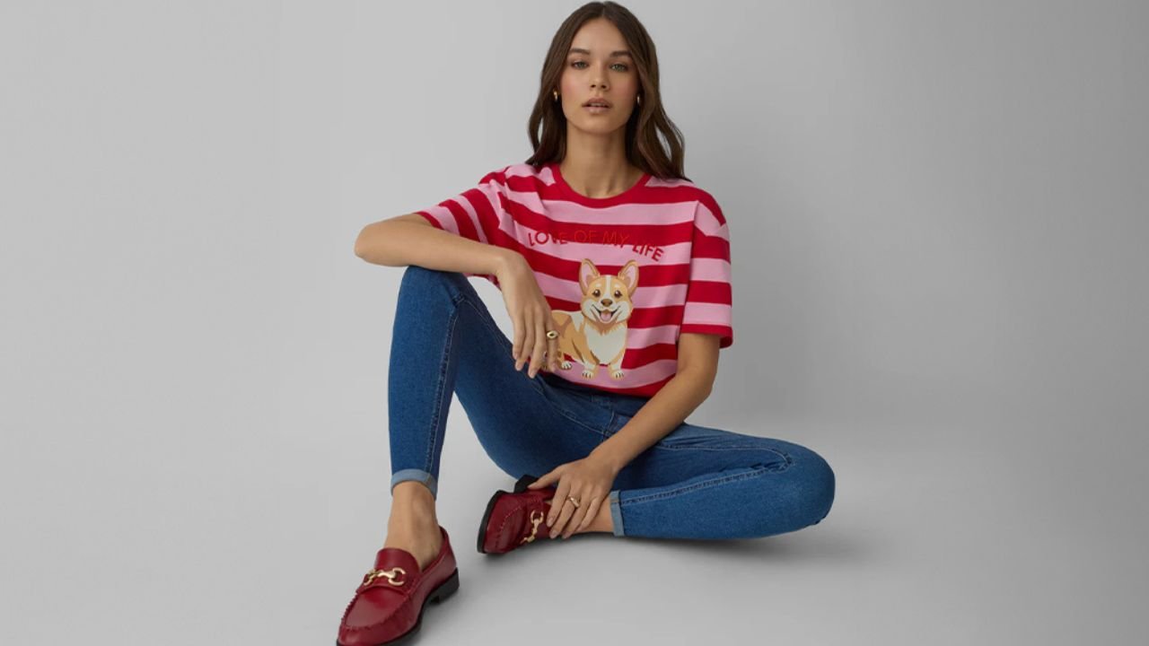 Mom jeans, balloon, a może skinny? Hitowe modele jeansów na każdą okazję