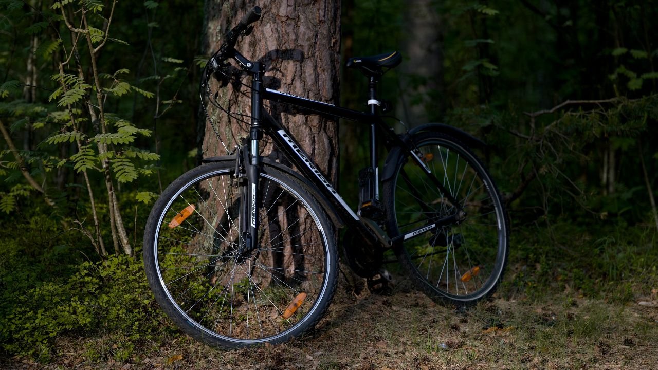 Podstawowe wyposażenie rowerowe — co musisz mieć, żeby zacząć?