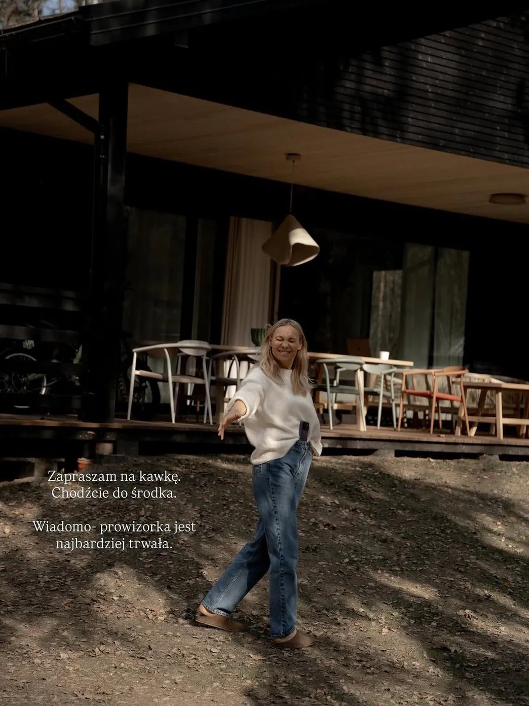 sonia bohosiewicz koło jej leśnego domu