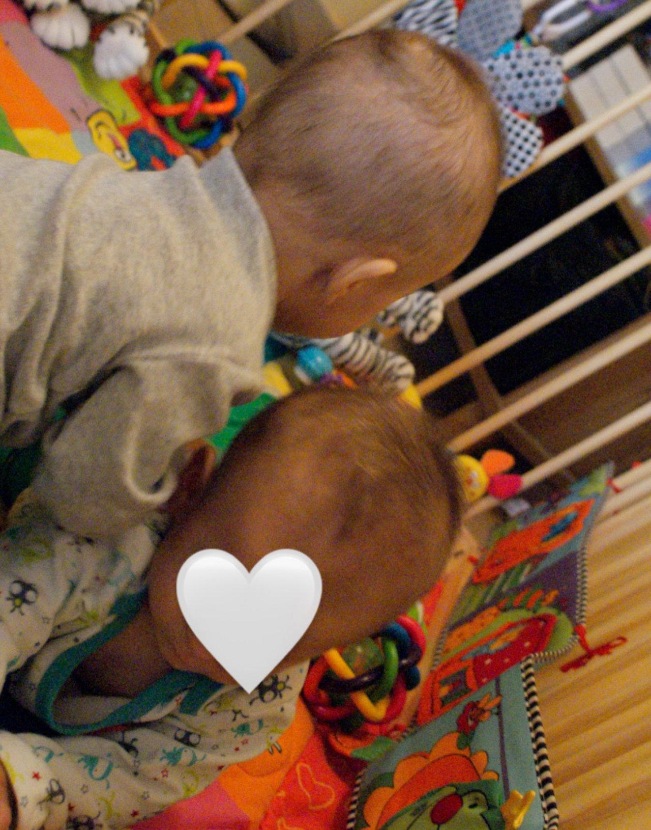 zdjecie malutkich synów Anety Zając