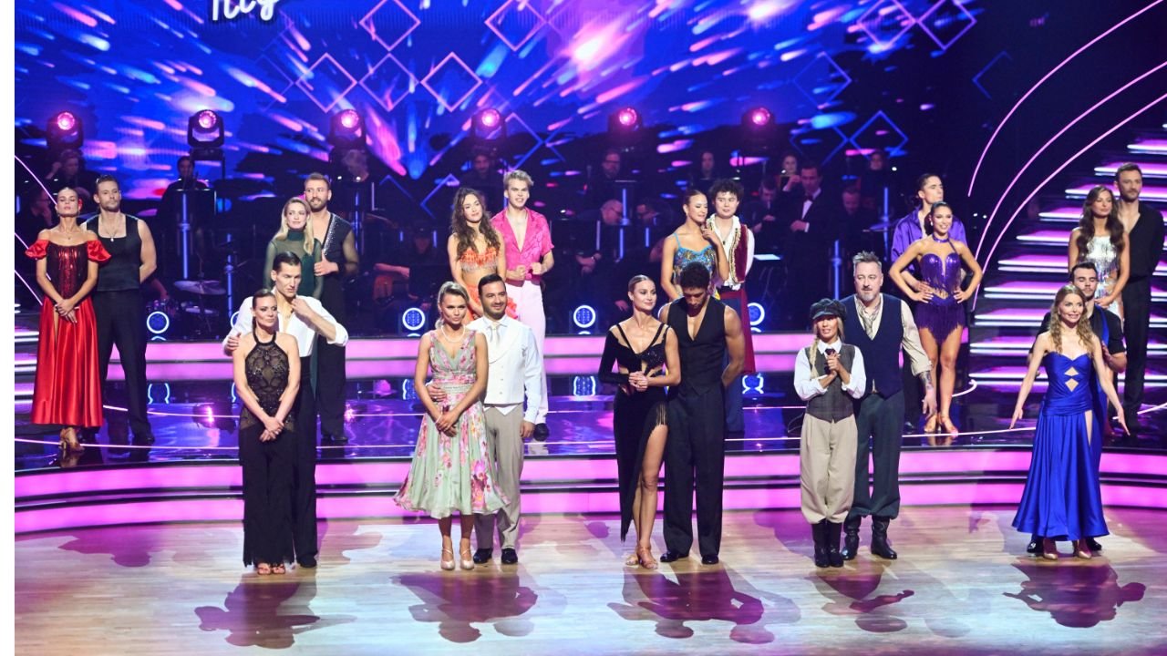 Sensacyjny werdykt w "Tańcu z Gwiazdami". Faworytka wyrzucona, a ten "drewniak" ocalał. Widzowie: "To jest jakiś żart!"