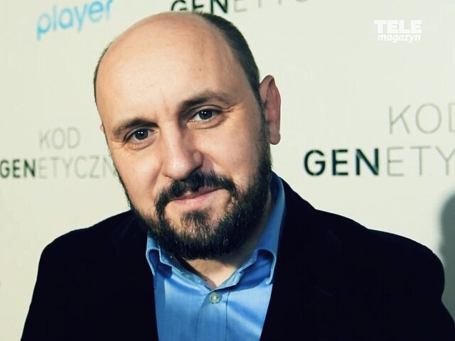 Adam woronowicz zbliżenie na twarz