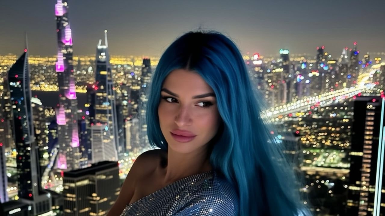 Gwiazda disco polo niemal nagusieńka. Agbe wypina wdzięki w domowym zaciszu: "To już przesada" [wideo]