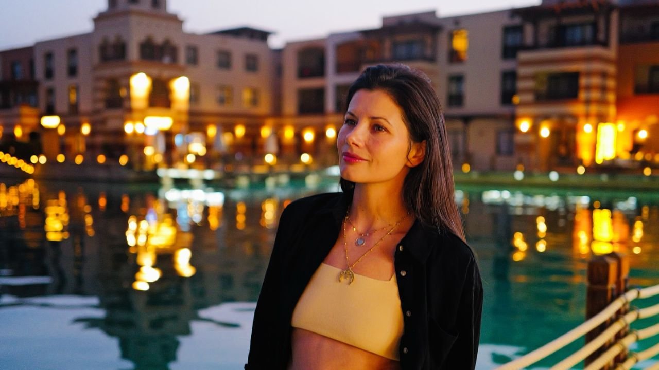 Agnieszka Sienkiewicz wypięła rozgogolone ciało w mikroskopijnym bikini. Fani podzieleni: "Wielkanoc to nie czas na to" [zdjęcie]