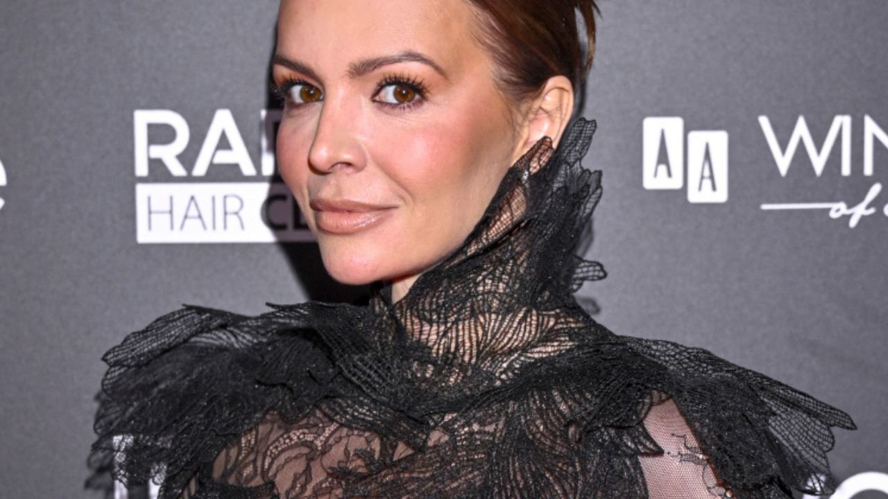 Anna Wendzikowska niemal naga na Jupiterach Roku. Prześwitująca koronka odsłoniła wszystko, fani patrzą tylko na jeden szczegół [zdjęcia]