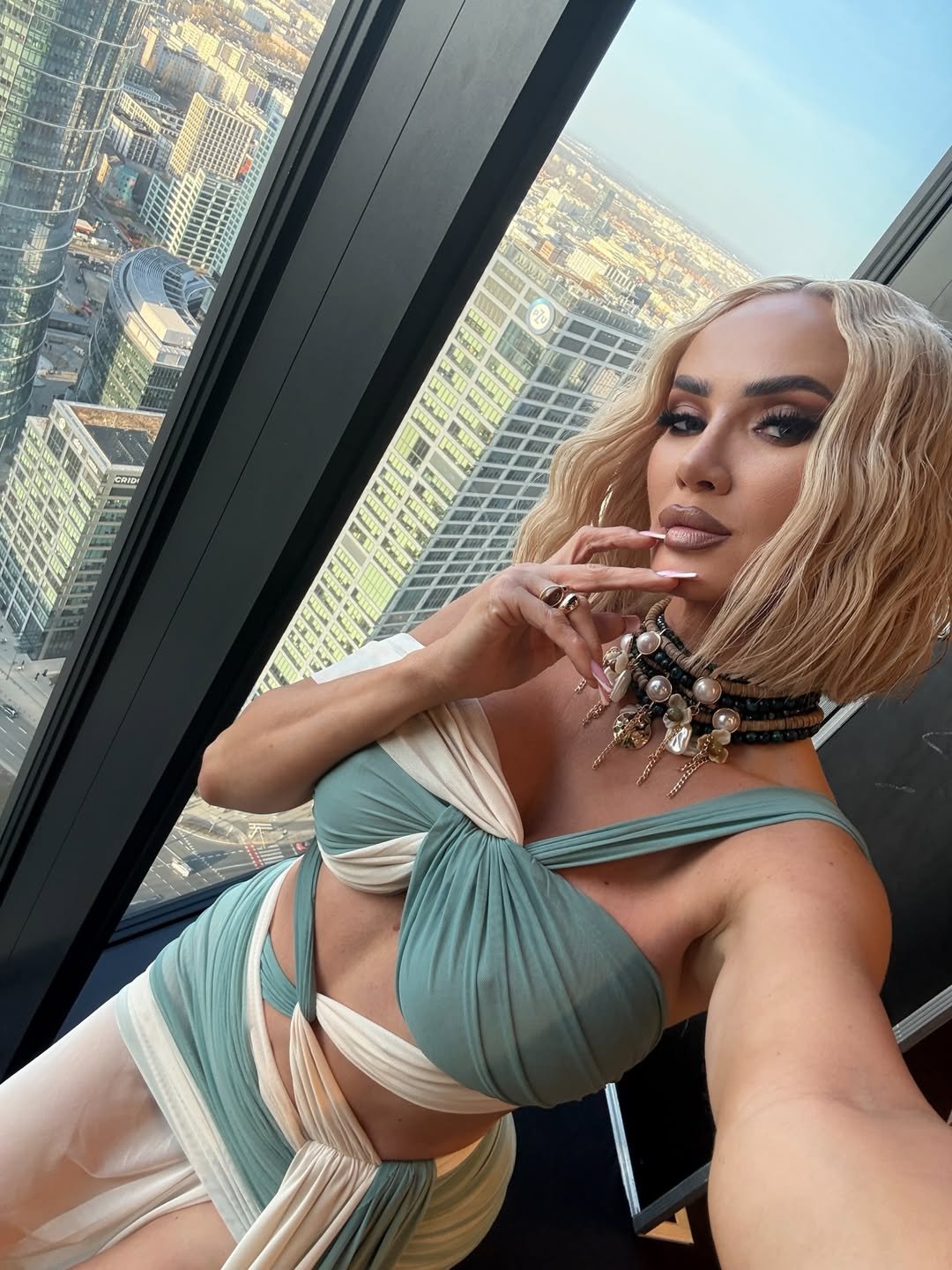 izabela macudzińska bez stanika