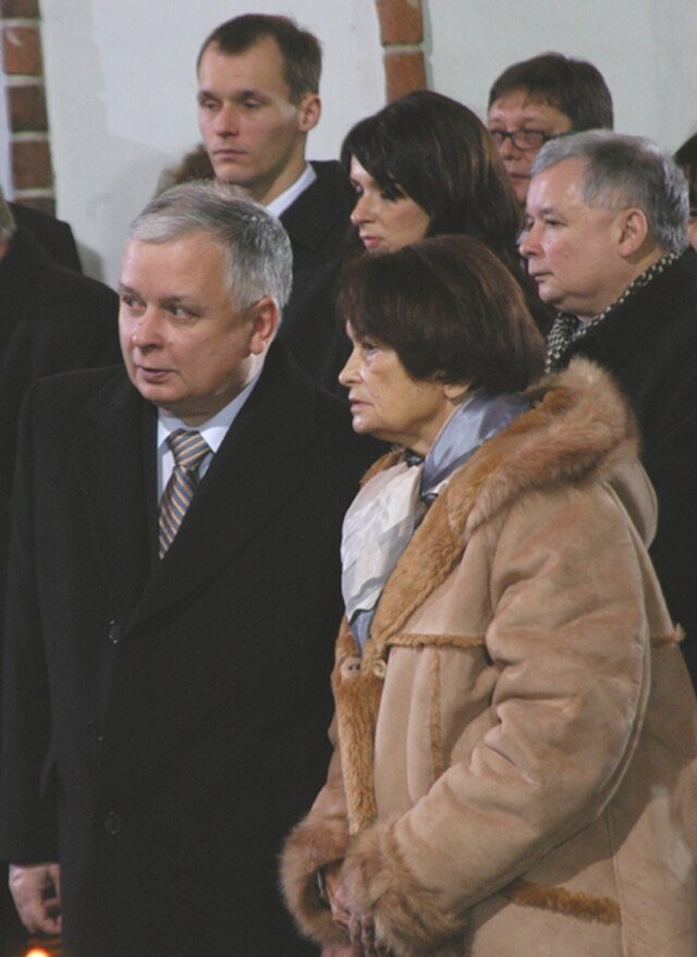 Jadwiga Kaczyńska z synami Lechem i Jarosławem Kaczyńskim