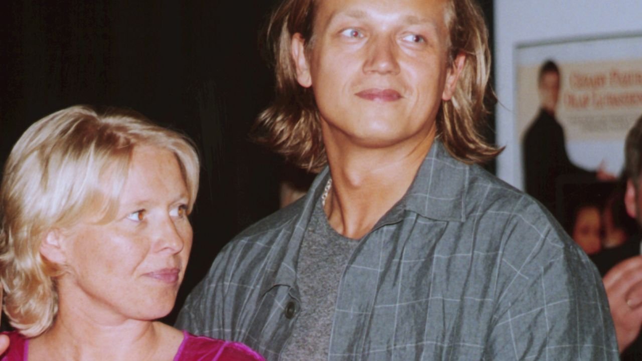 Joanna Sarapata po błyskawicznym ślubie przeżyła piekło. Prawda o zdradzie Jakimowicza mrozi krew w żyłach. "Zmienił się w innego człowieka"