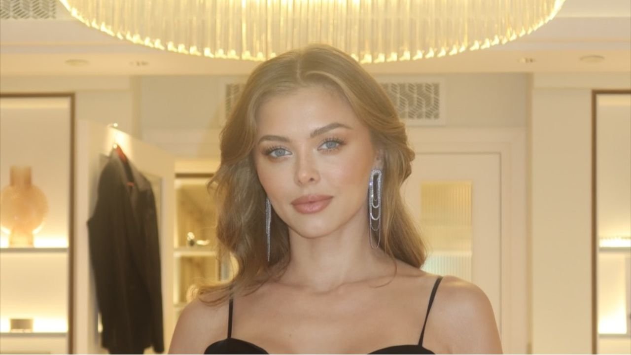 Joanna Opozda wcisnęła się w frywolne bikini i pręży ciałko do obiektywu. Fani ostro: "Bez wstydu" [zdjęcia]