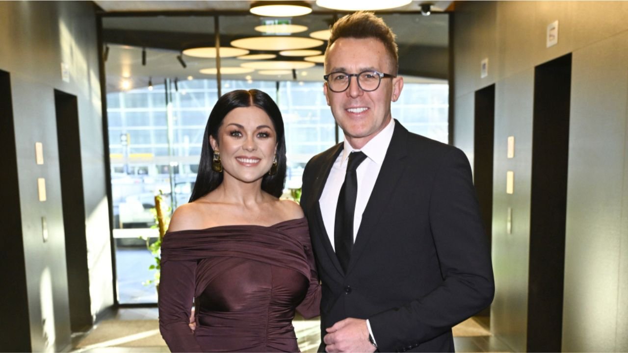 Cichopek i Kurzajewski brylują na salonach. Kasia w ultraobcisłym brązie eksponuje boskie ciałko, ale fani dostrzegli mega wpadkę [zdjęcia]