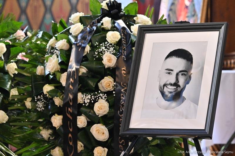Pogrzeb łukasz litewka wieńce zdjęcie