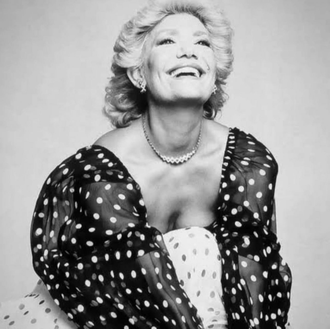 Marinella, czarno-białe zdjęcie