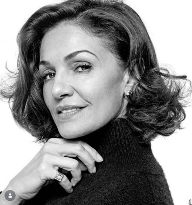 zbliżenie na twarz nadii fares