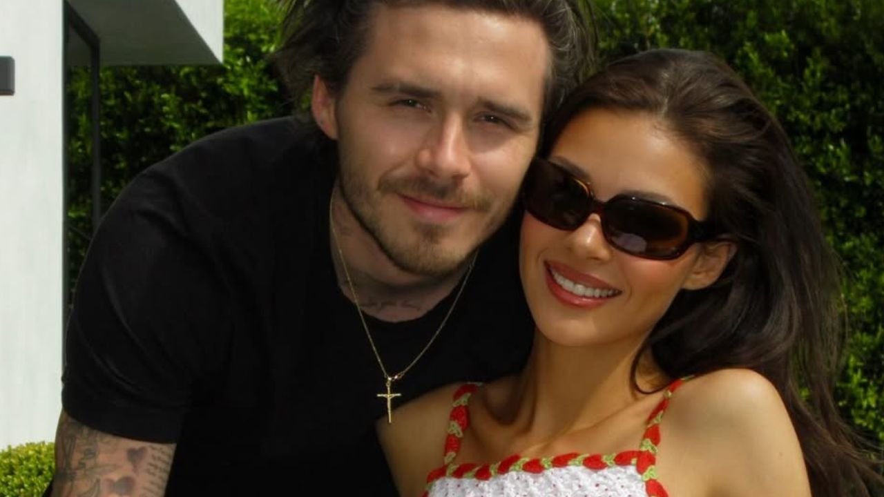 Rozgogolona Nicola Peltz świeci majtkami przy wielkanocnym koszyczku. Fani nie gryzą się w język: "To już dno" [zdjęcia]