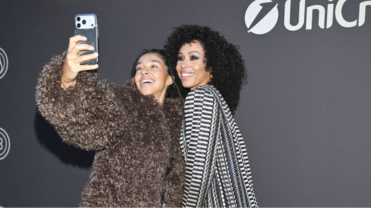 Córka Omeny Mensah przyćmiła sławną mamę? Vanessa w odważnym topie skradła show w Wilanowie [zdjęcia]