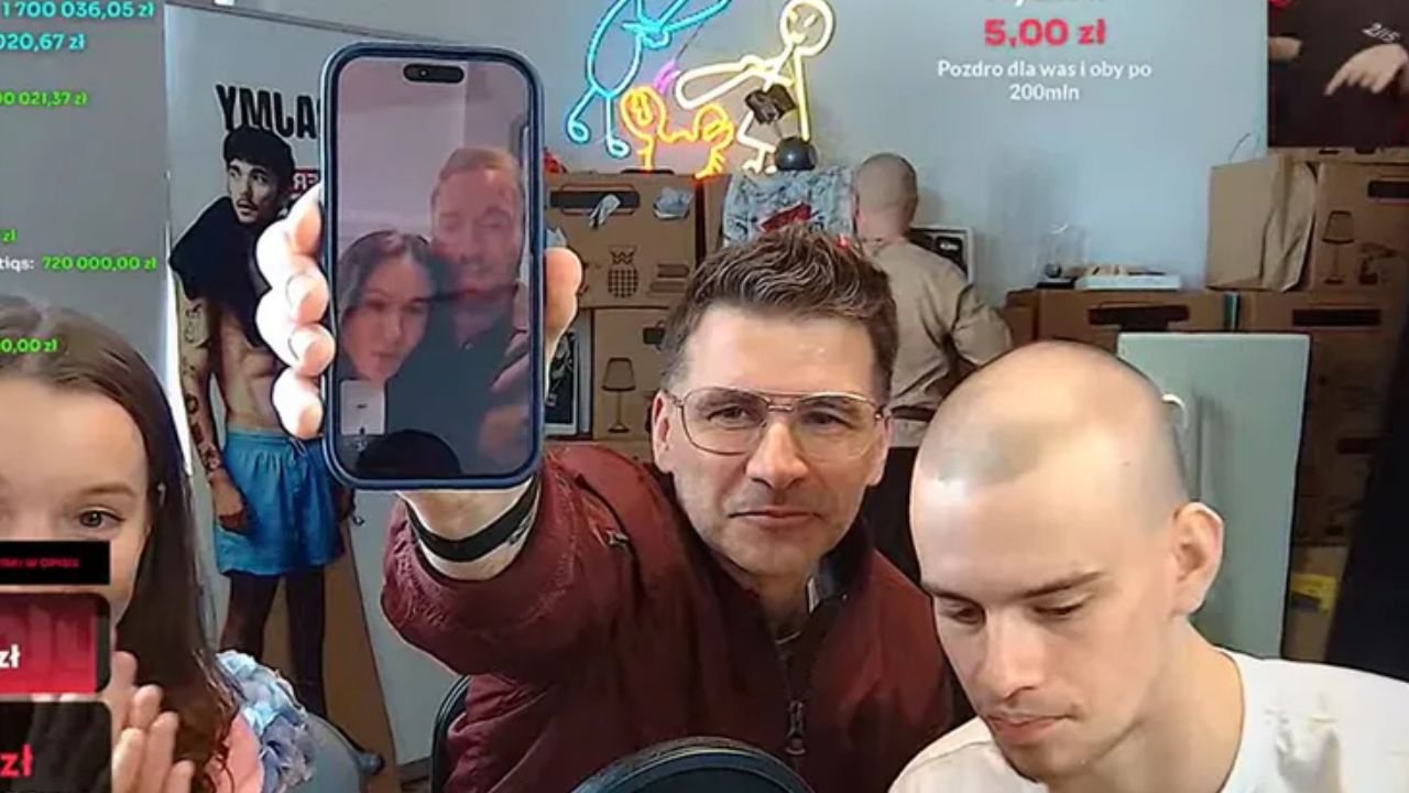 Paweł Marchewka wpłacił kosmiczną sumę u Łatwoganga. Pokazał się z żoną. Kim jest i na czym zbił fortunę?