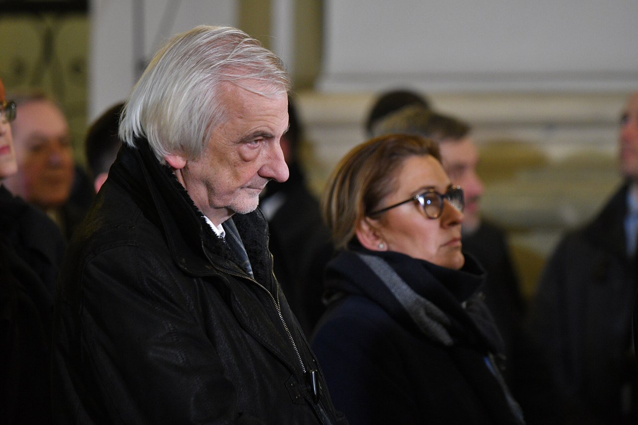 Ryszard terlecki na pogrzebie Olszewskiego