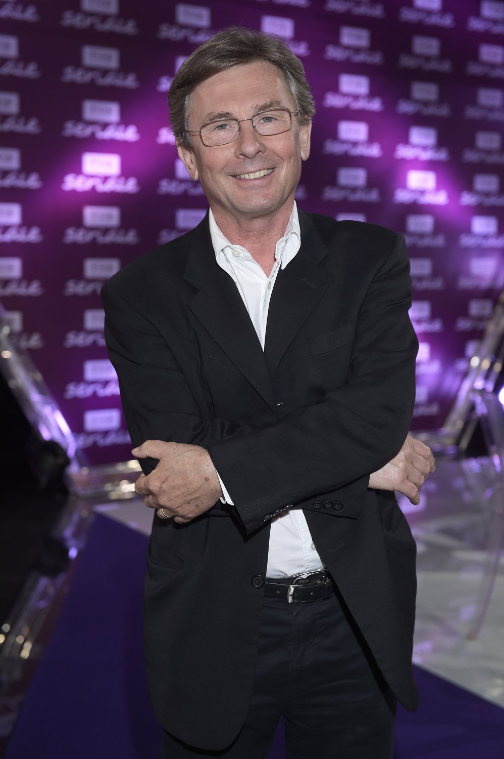 zbliżenie na twarze tomasza mędrzaka