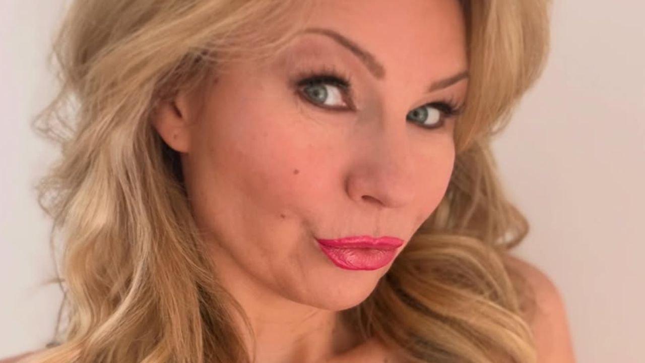 Anna Guzik pokazała bliźniaczki w dniu Pierwszej Komunii. Fani zwrócili uwagę na jeden szczegół [zdjęcia]