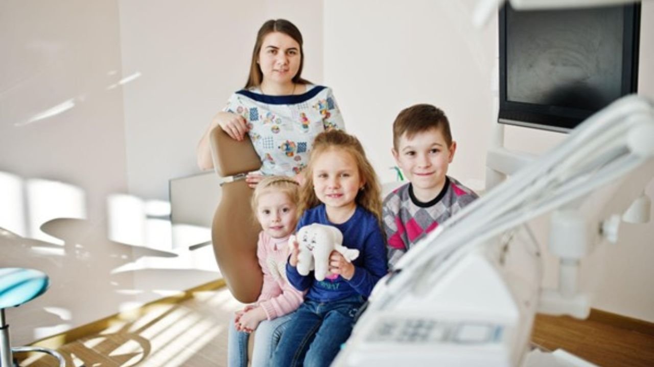 Jak wybrać gabinet stomatologiczny dla całej rodziny?