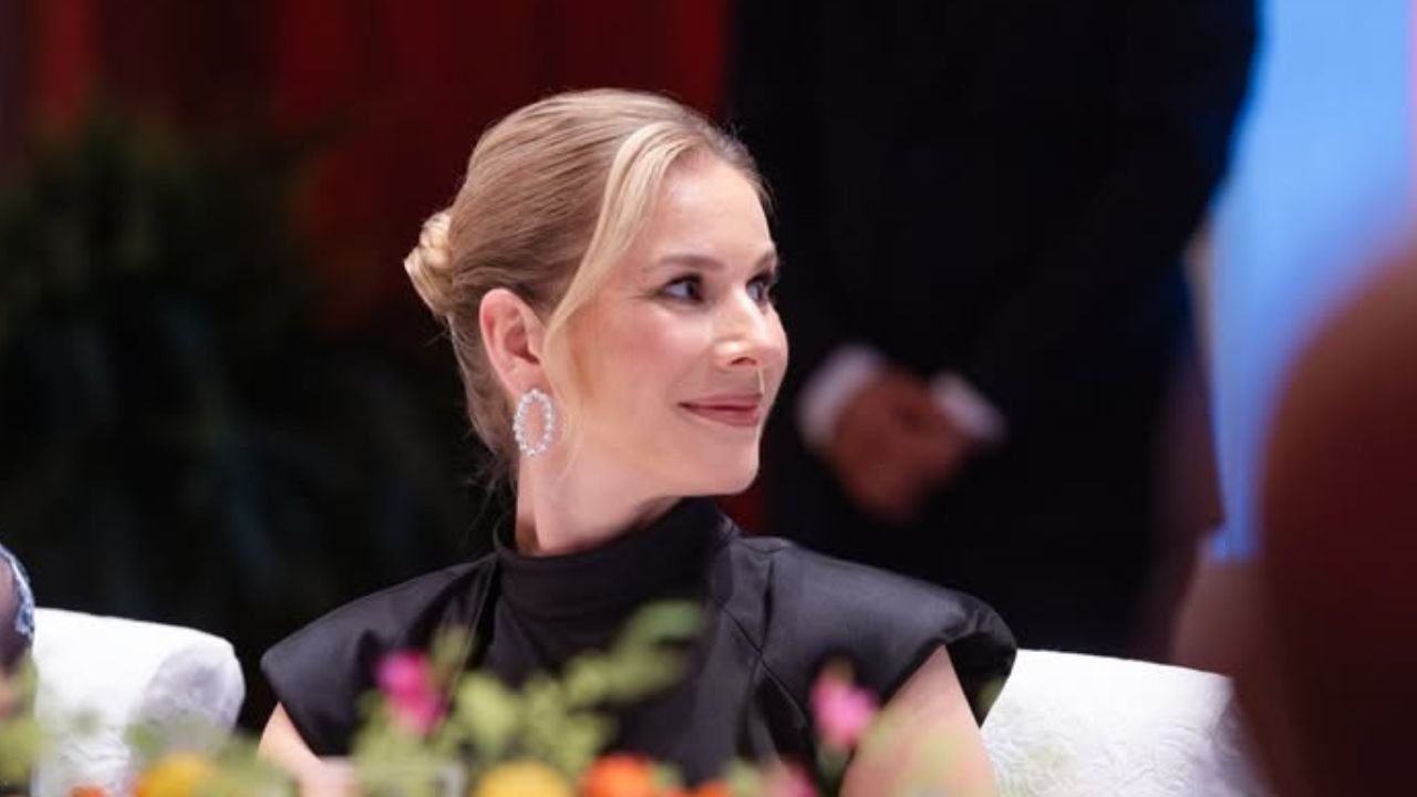 Marta Nawrocka poszła na całość w Szwajcarii. Ekspertka łapie się za głowę: "Zbyt intymne" [zdjęcia]