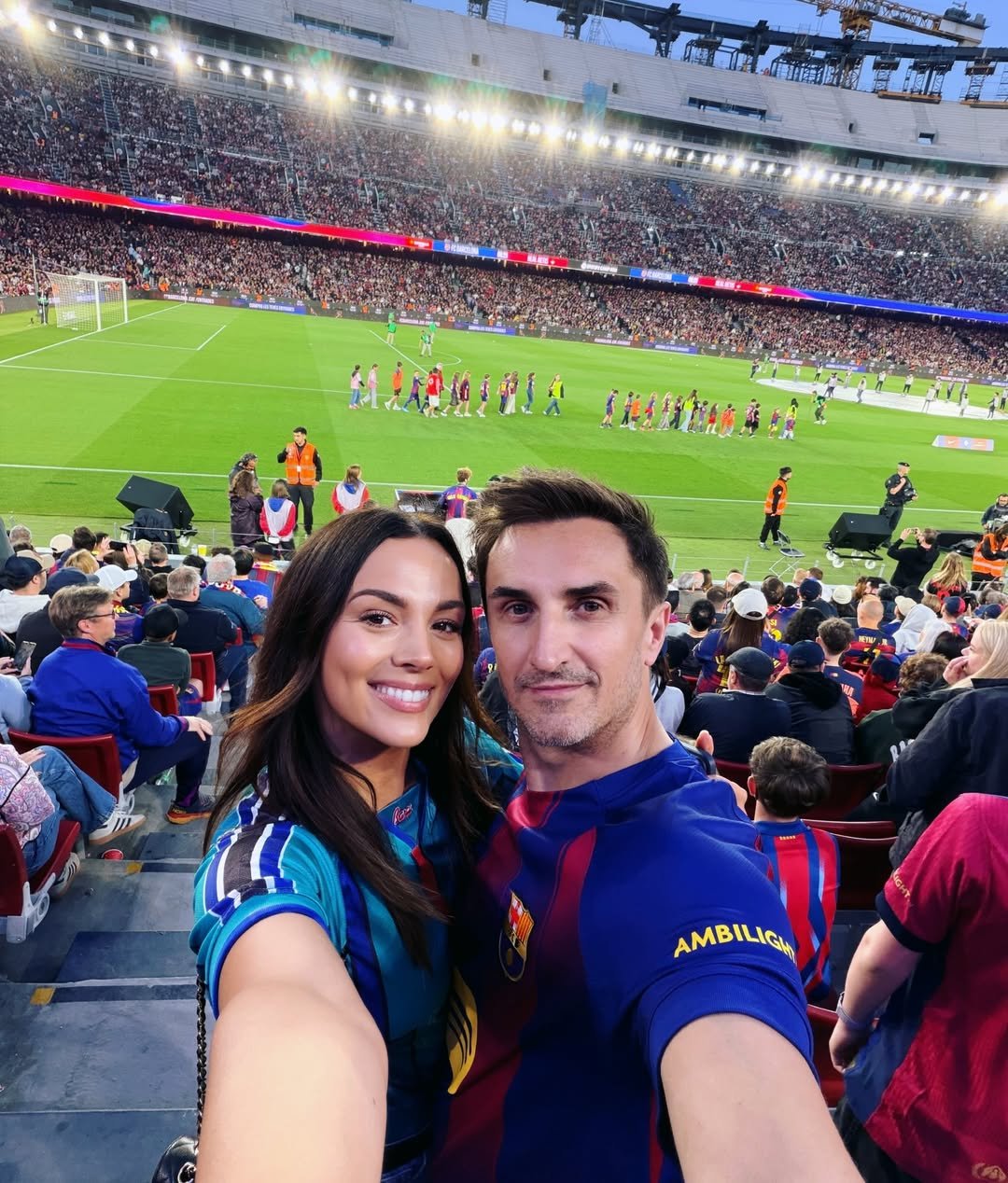 Paulina Krupińska i Sebastian Karpiel-Bułecka na stadionie