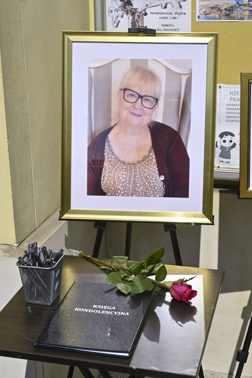 zdjęcie fotografii Stanisławy Celińskiej, która znalazła się obok jej trumny