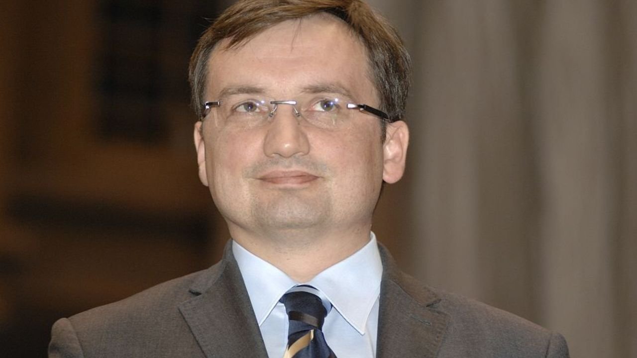 Prywatna wendeta Zbigniewa Ziobry za miliony podatników? Przełom w sprawie śmierci jego ojca