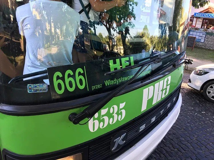 autobus inii 666 na półwysep helski