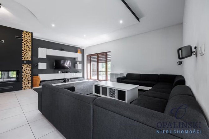 dom rodziny Clarke, salon rodziny Clarke