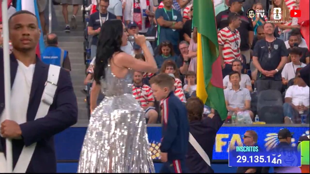 katy perry w sukience z frędzelków na mundialu