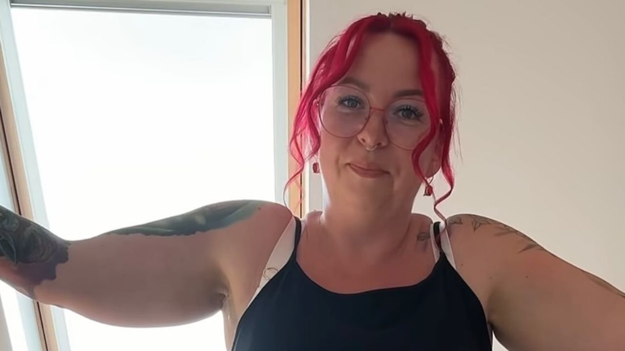 "Mama na obrotach" schudła 50 kilo i pokazała jak naprawdę wygląda jej brzuch. Fani w szoku: "Trudno uwierzyć" [zdjęcia]