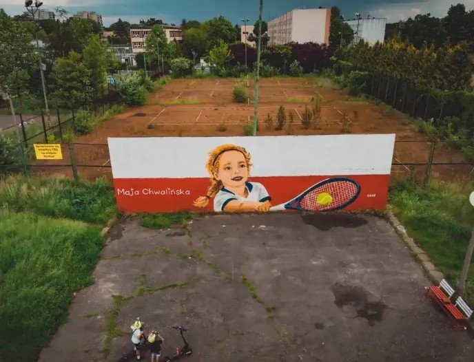 mural upamiętniający Maję Chwalińską