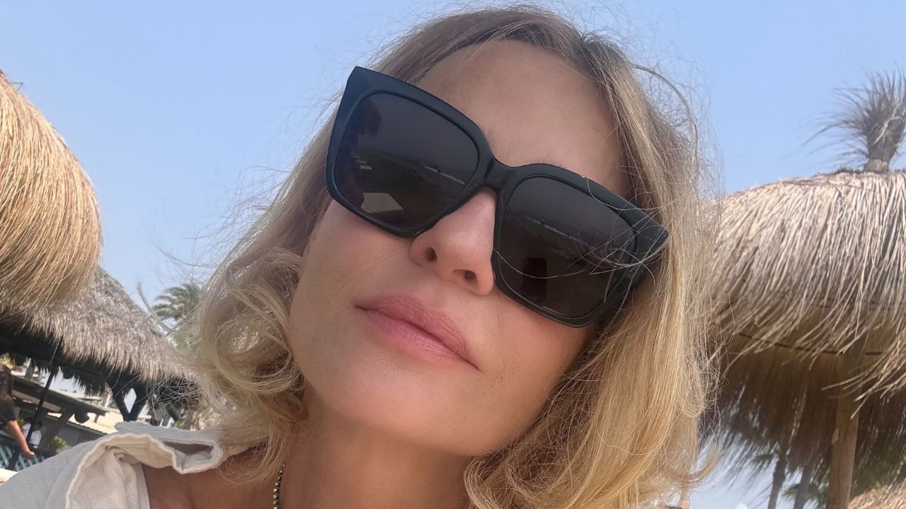 61-letnia Aneta Kręglicka odsłoniła ciało w mikroskopijnym bikini. Fani: "Niezmiennie obłędna" [zdjęcia]