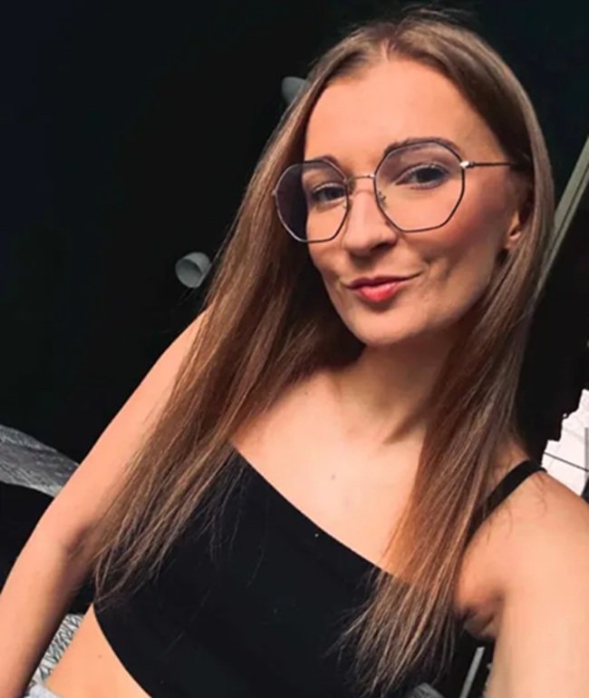 zbliżenie na rtwarz igi śmiechowicz