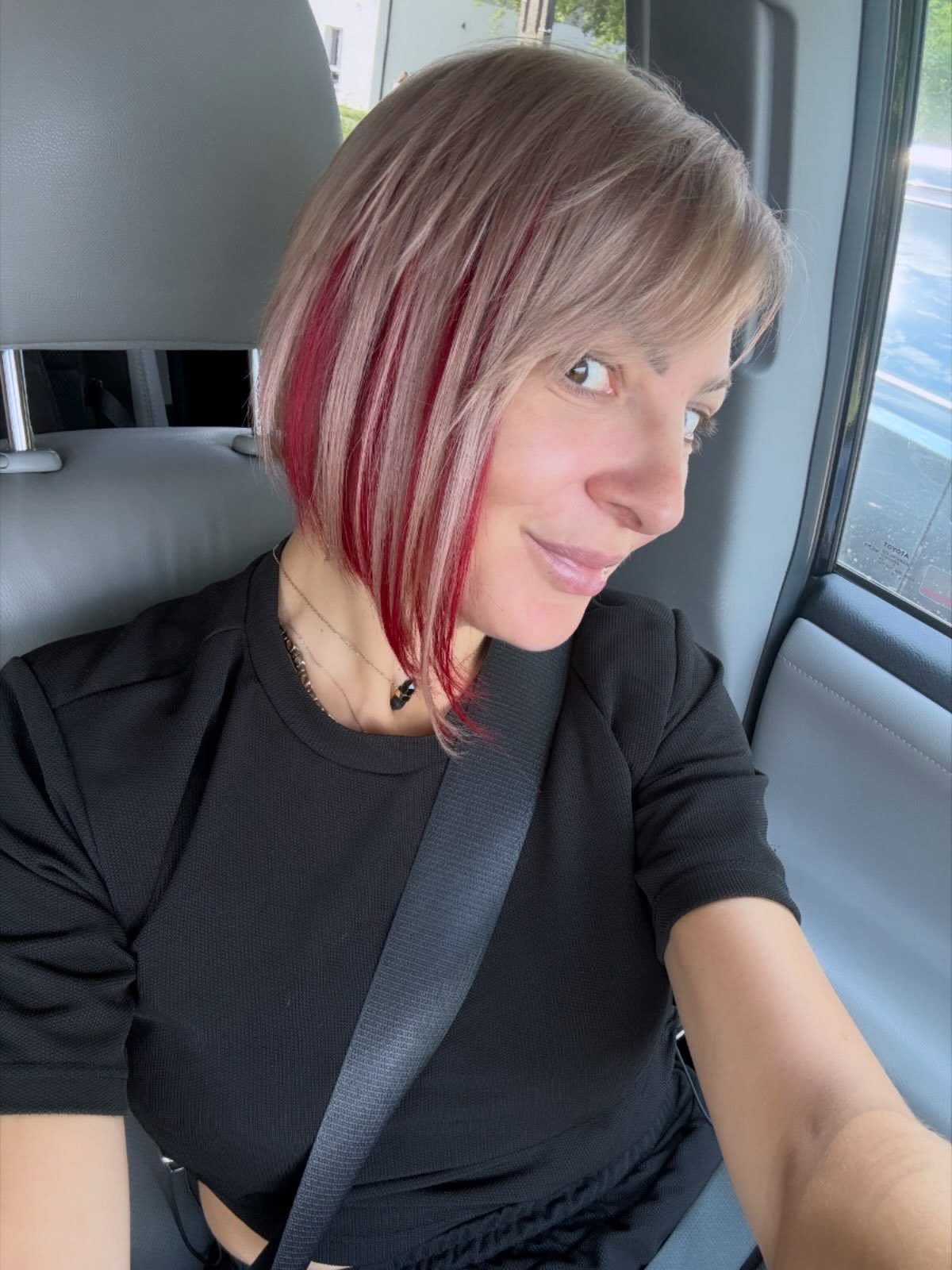 magda narożna w nowej fryzurze