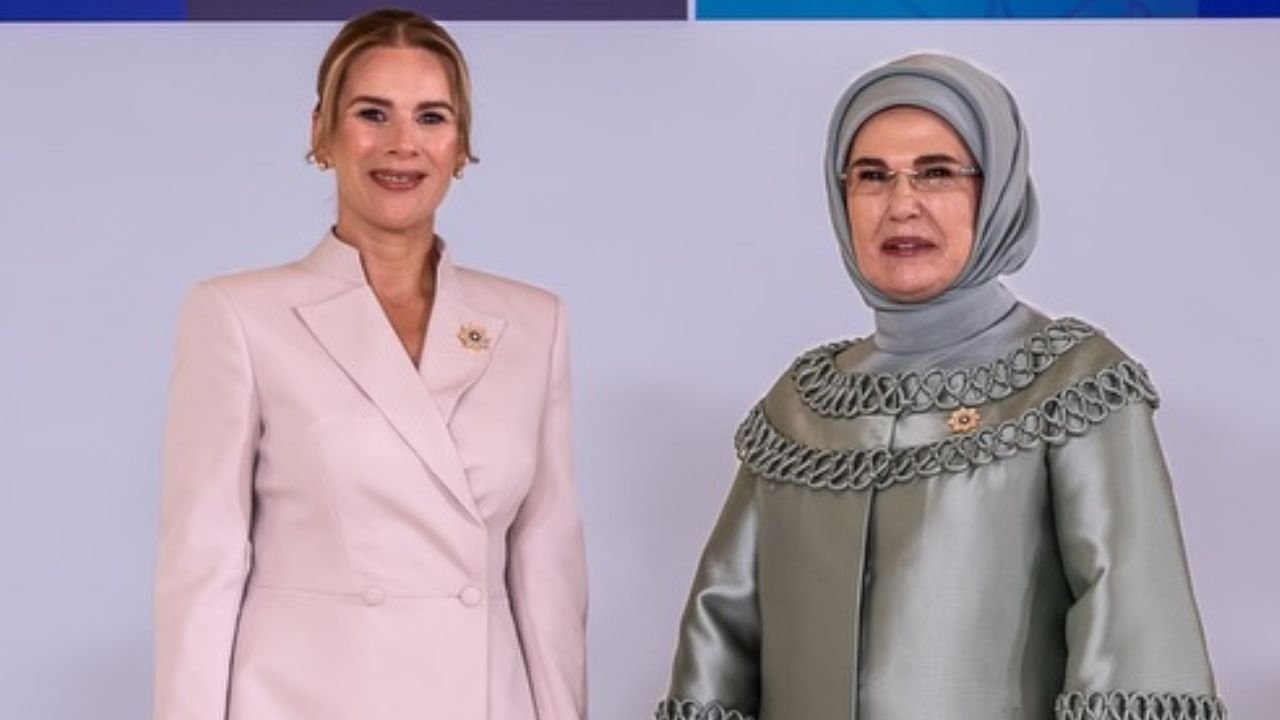 Marta Nawrocka kradnie show na szczycie NATO. Pudrowy róż i ten jeden drapieżny dodatek rozgrzały sieć [zdjęcia]