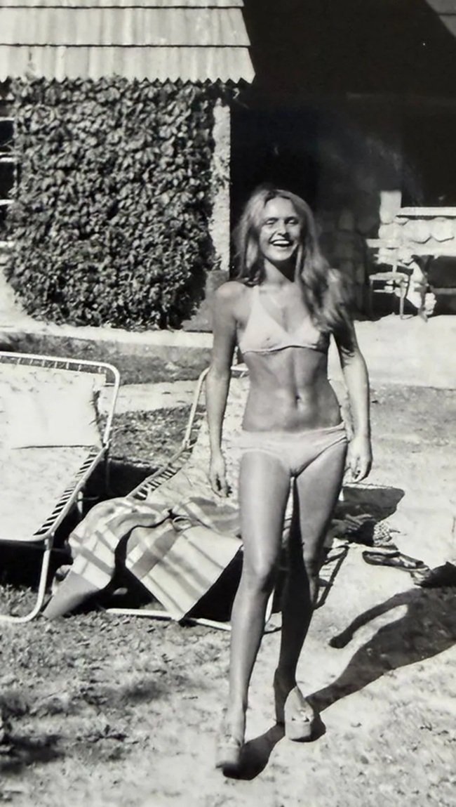 monika olejnik w bikini - archiwalnej zdjęcie