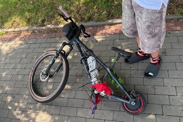 Samoróbka z bmx i hulajnogi elektrycznej zatrzymana w ustce wykonana przez 12-latka