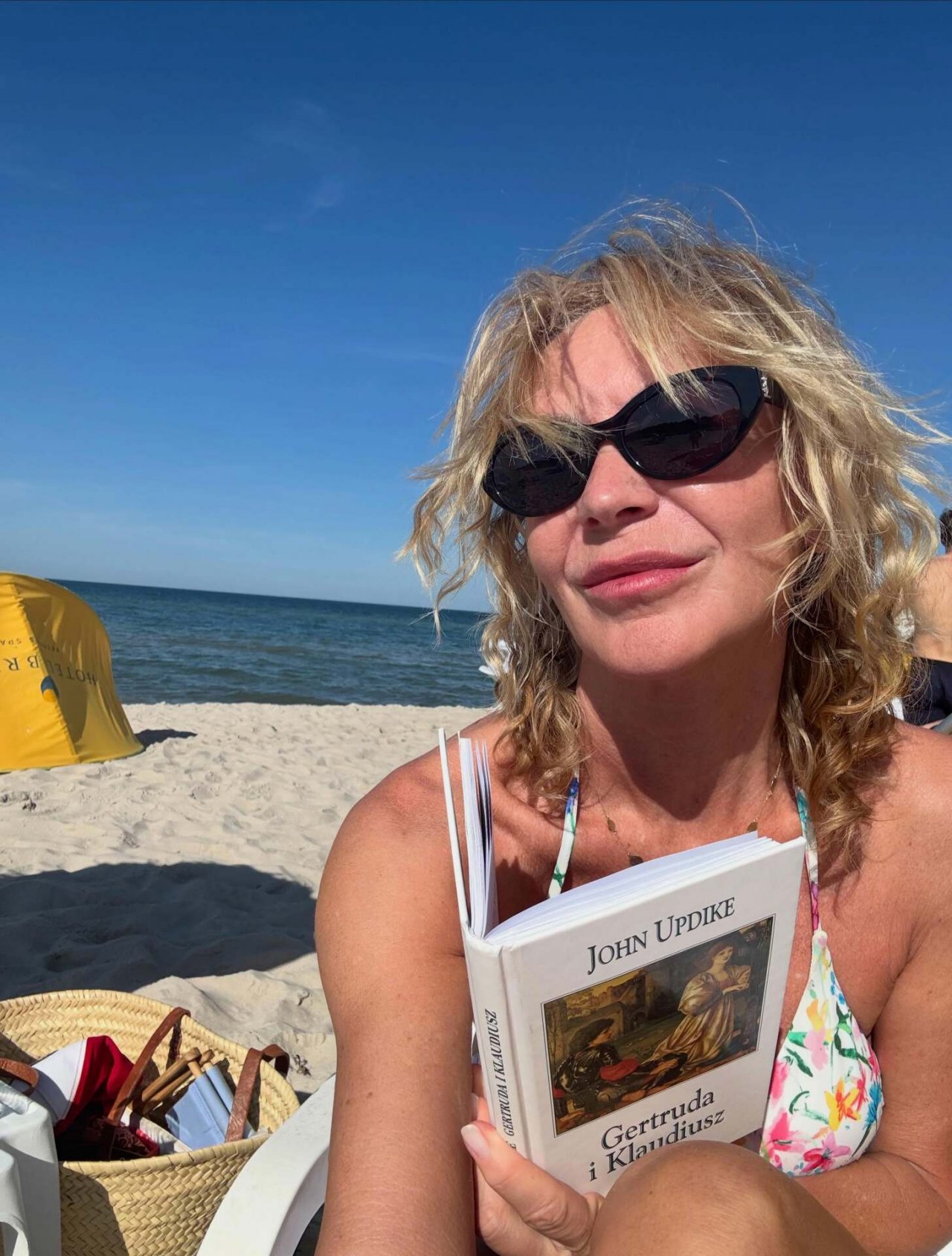 beata ścibakówna na plaży