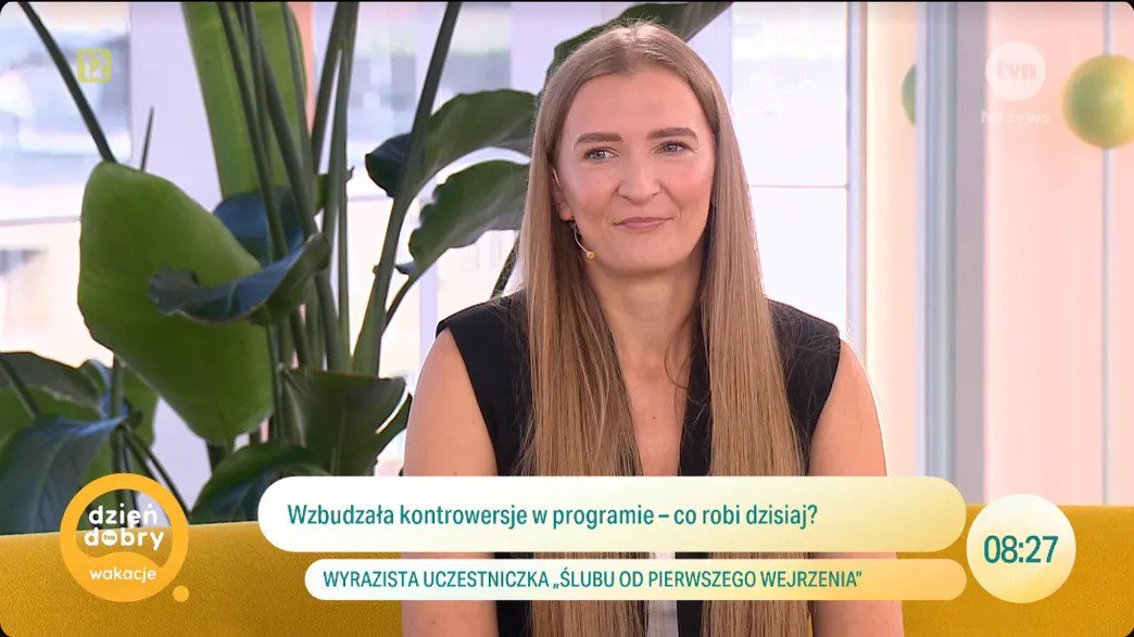 iga śmiechowicz na kanapie śniadaniówki