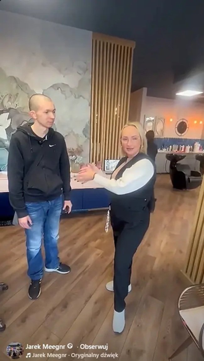 Jarosław Mergner ogolił się na łyso