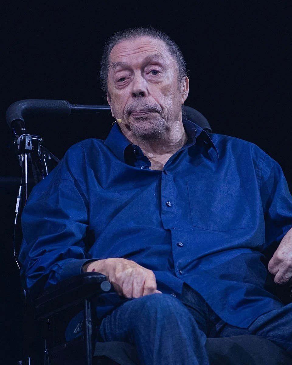 Tim Curry po udarze