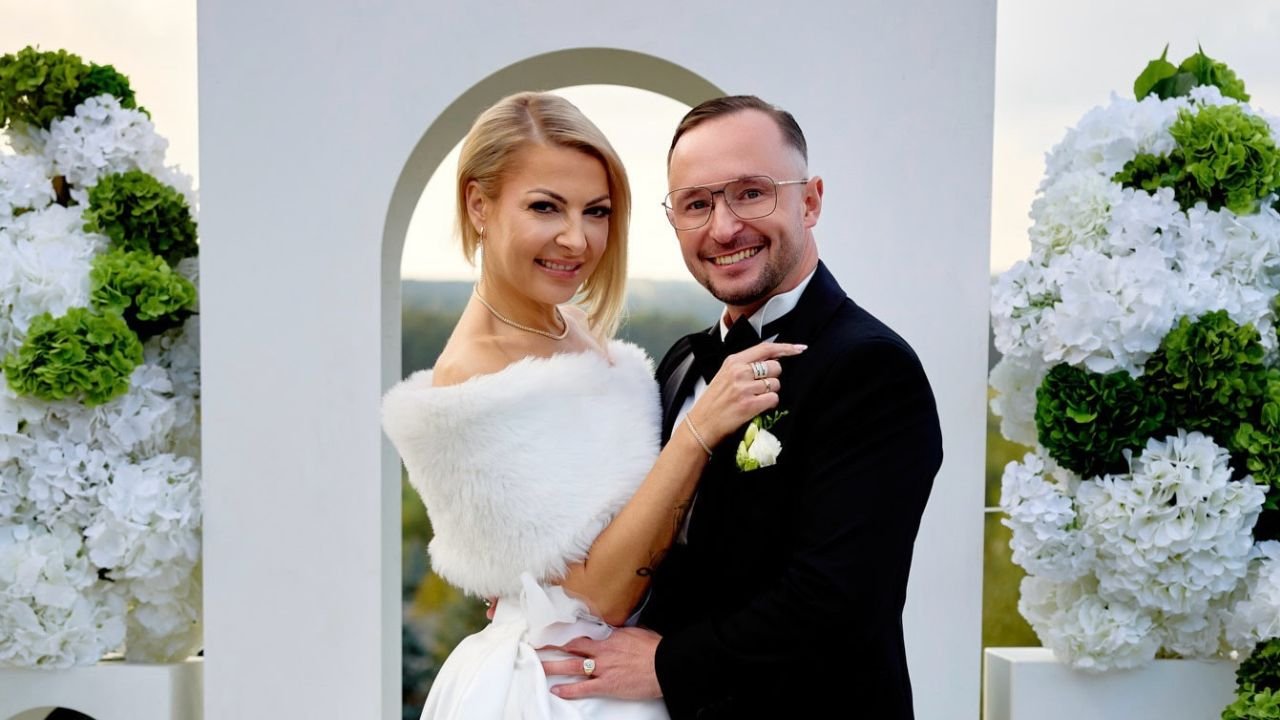 Magdalena Narożna wzięła ślub. Odważne fotki państwa młodych rozpaliły sieć [zdjęcia]